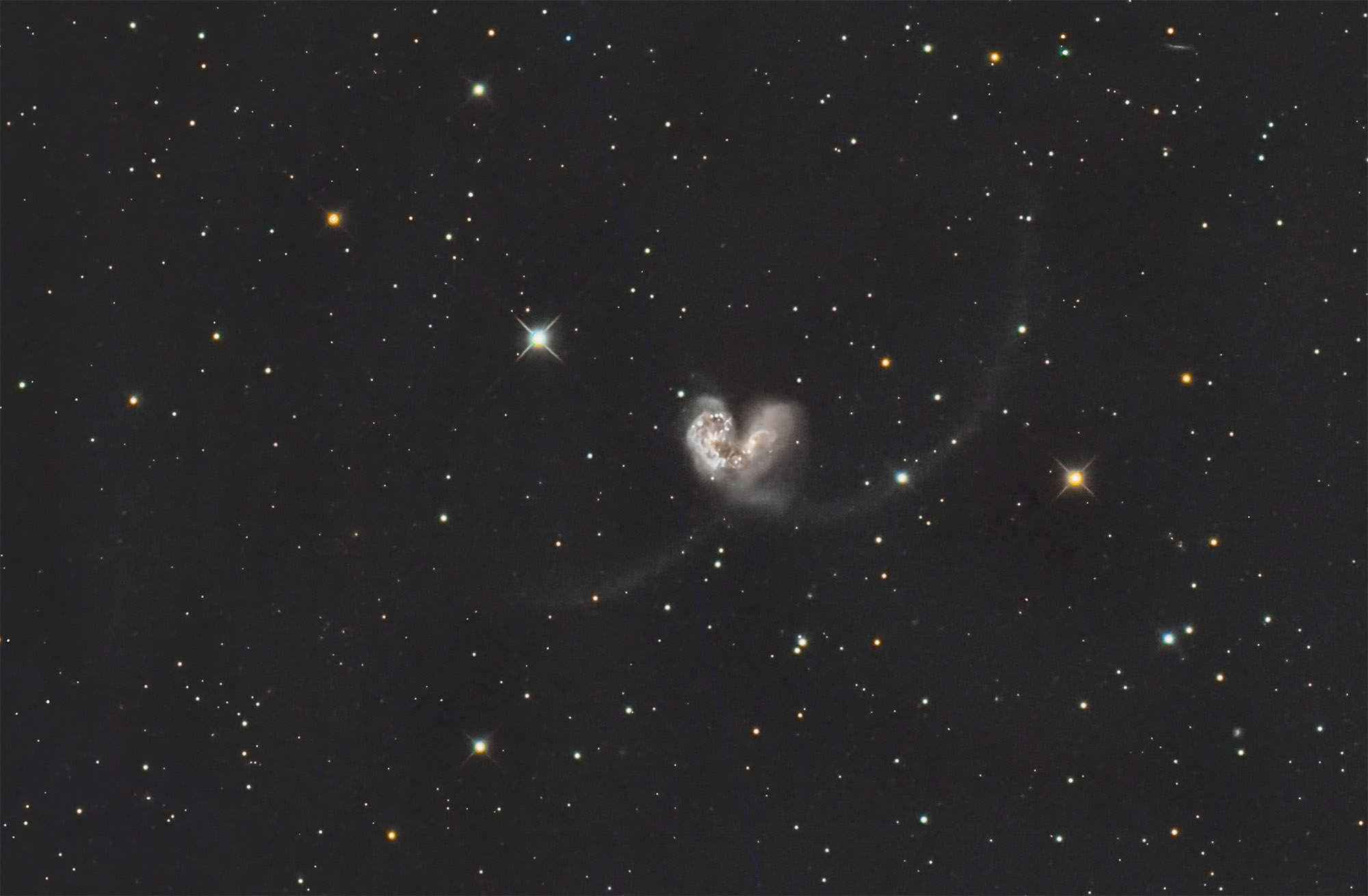 ngc4038-1.jpg