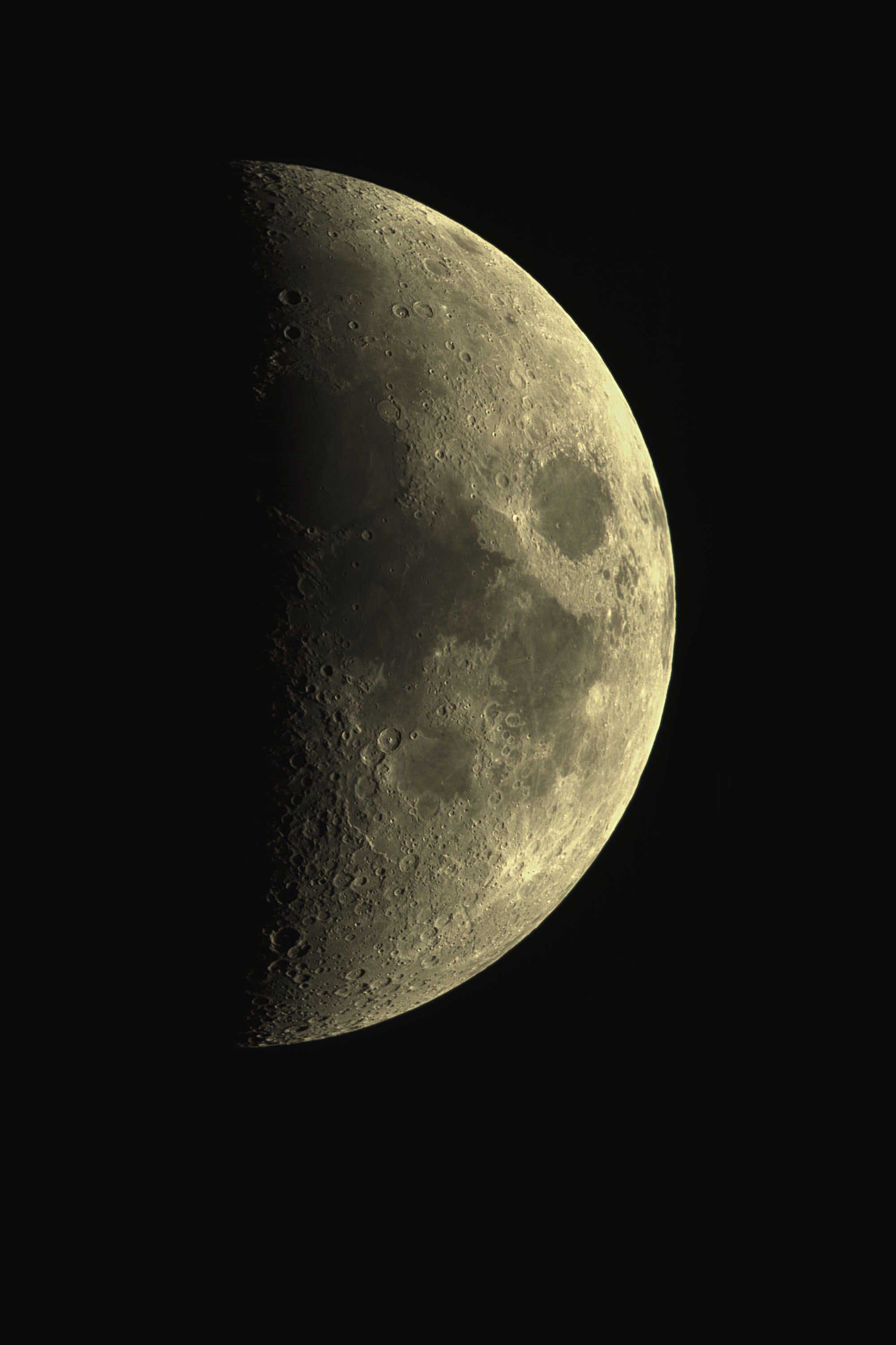 moon215-4-25_a.jpg