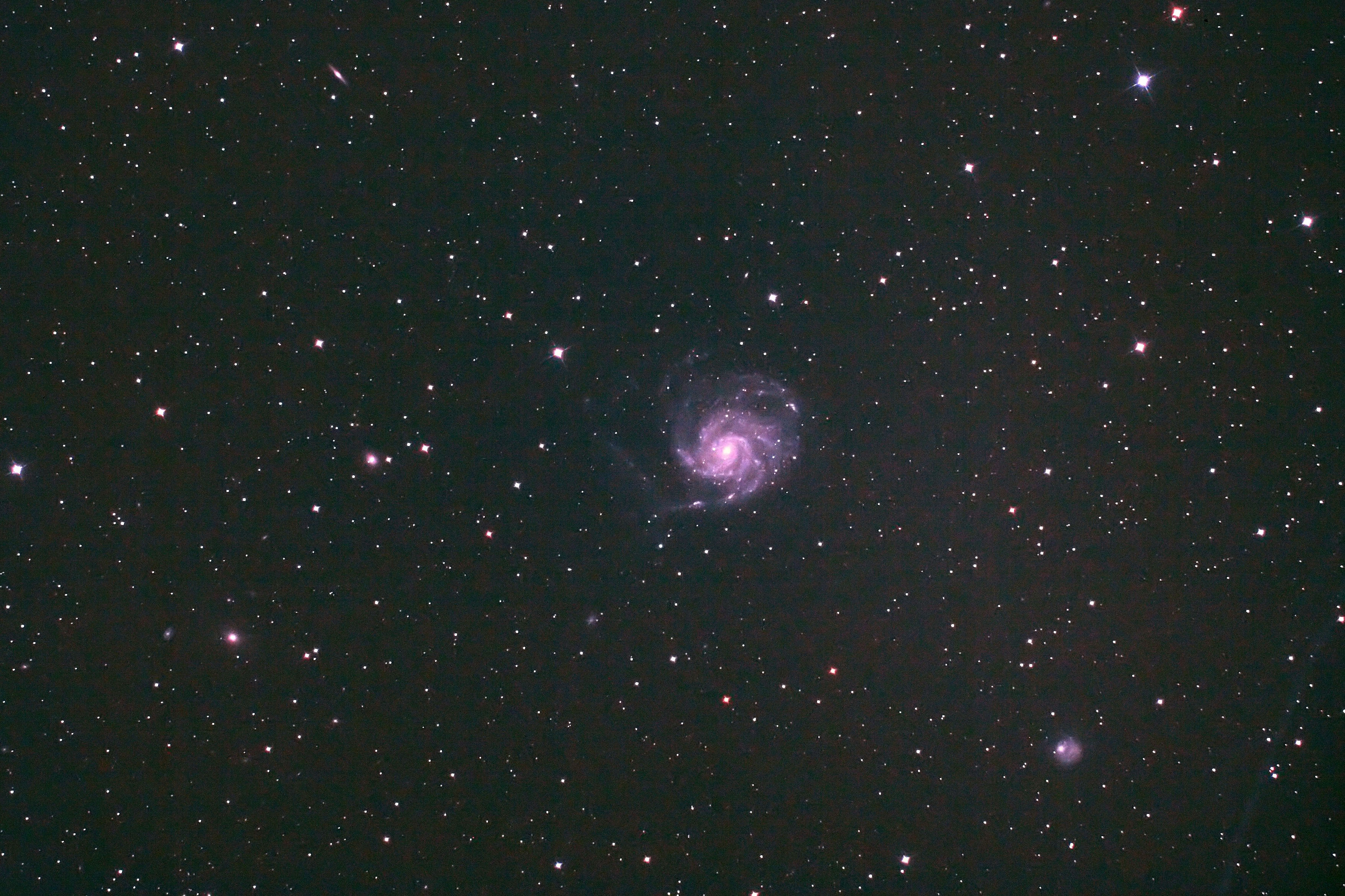 M101_120124_E160_16-300s_ps5_001cgs_filtered3.jpg