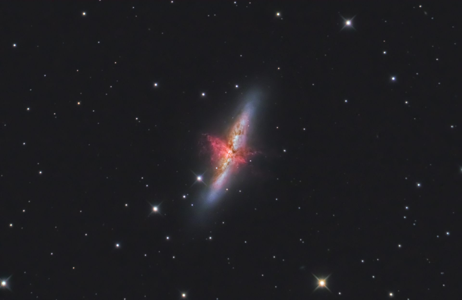 m82.jpg