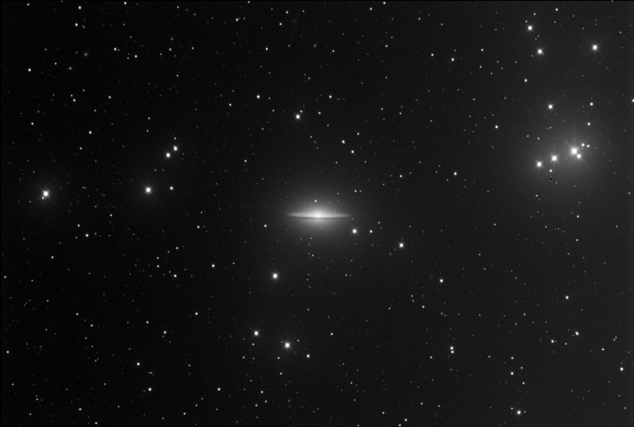 M104_L.jpg
