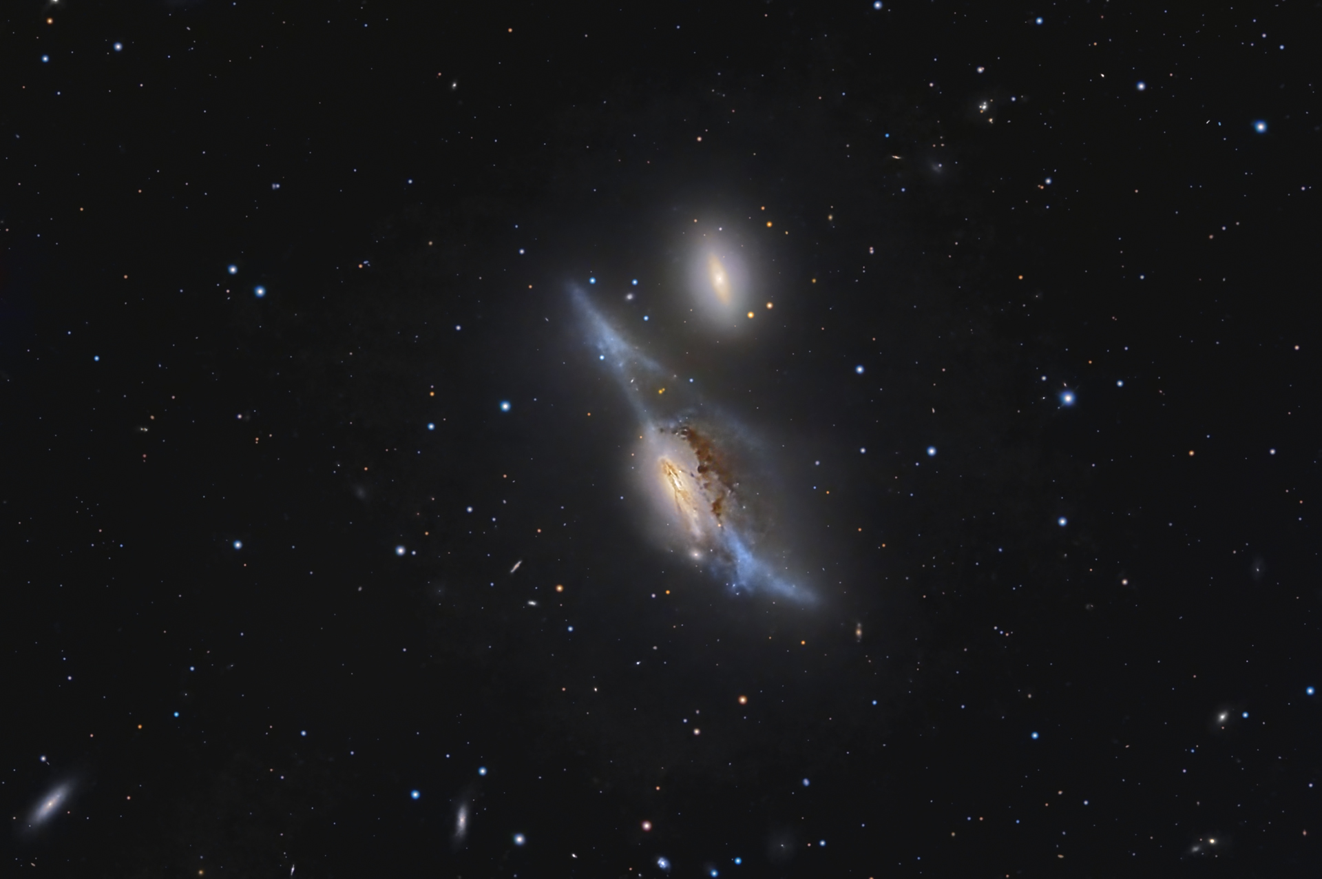 ngc4438(2).jpg